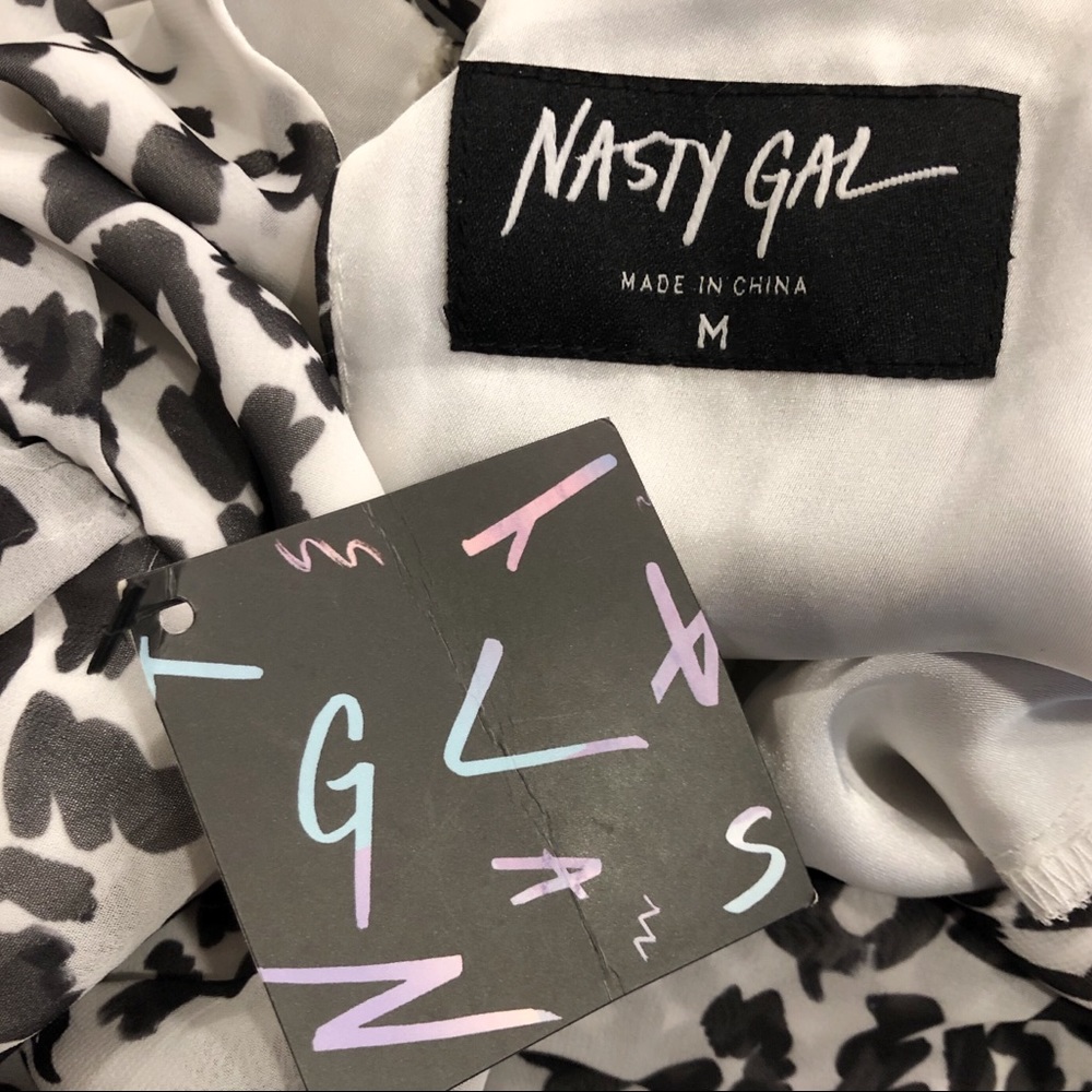 Nasty Gal Leopard Print Romper Playsuit Women’s Medium Long Sleeve Black White - Picture 9 of 11
